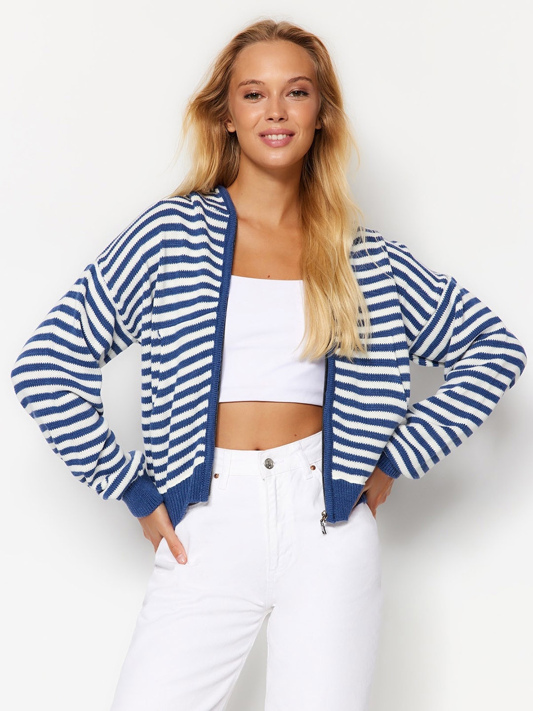 

Trendyol Henley Neck Striped Pure Acrylic Cardigan Sweaters, White