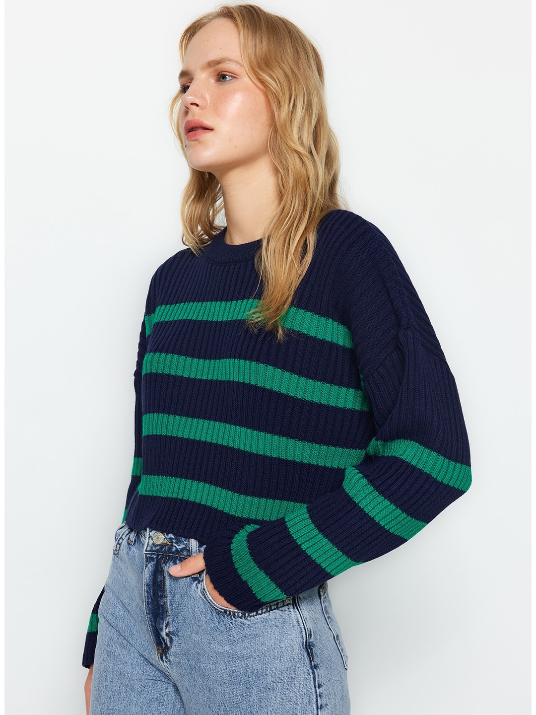 

Trendyol Striped Round Neck Long Sleeve Acrylic Pullover Sweaters, Navy blue