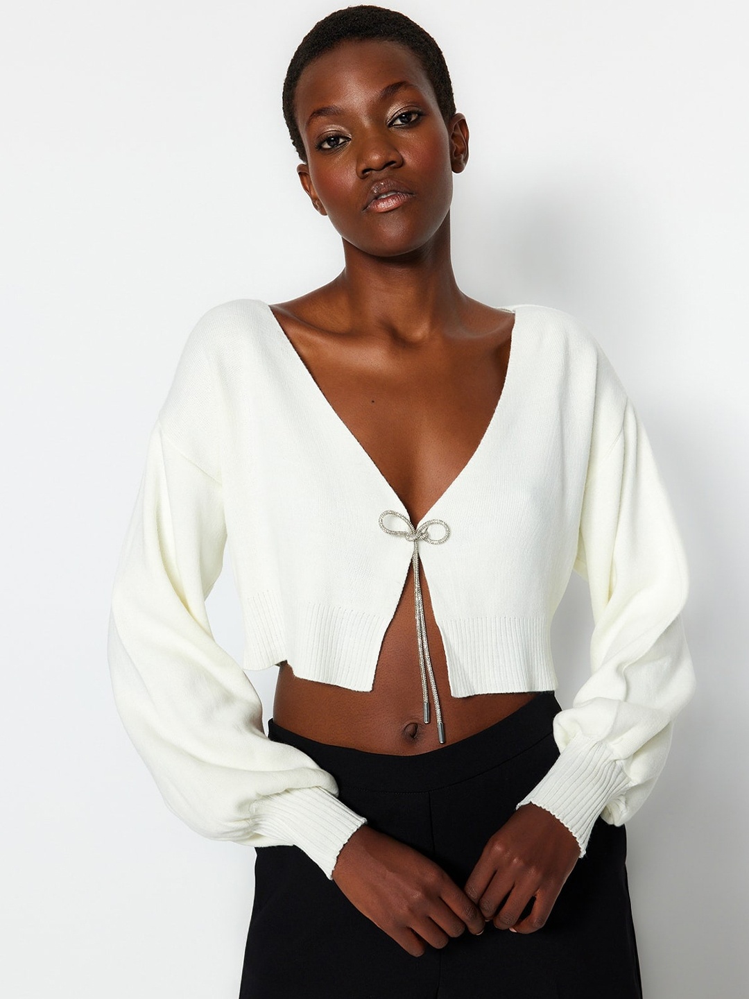 

Trendyol V-Neck Acrylic Cropped Cardigan, White