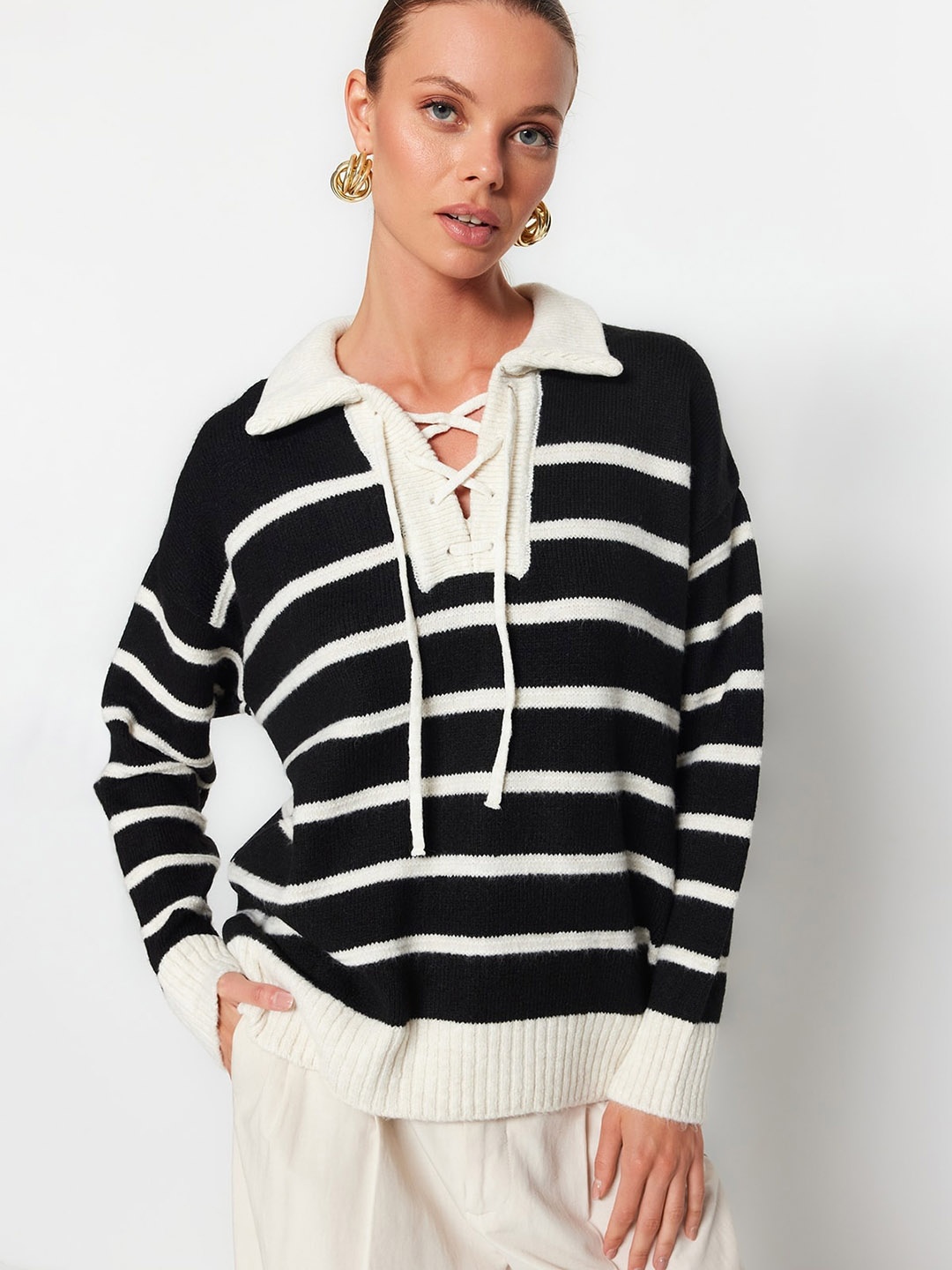 

Trendyol Striped Shirt Collar Pullover, Black
