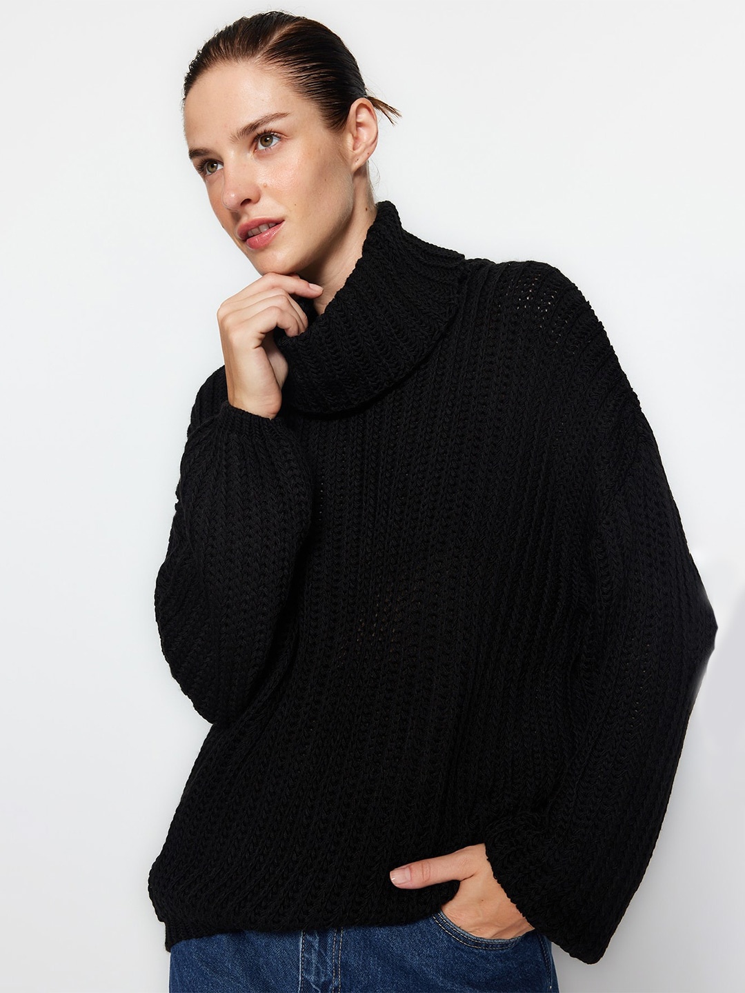 

Trendyol Turtle Neck Acrylic Pullover Sweater, Black