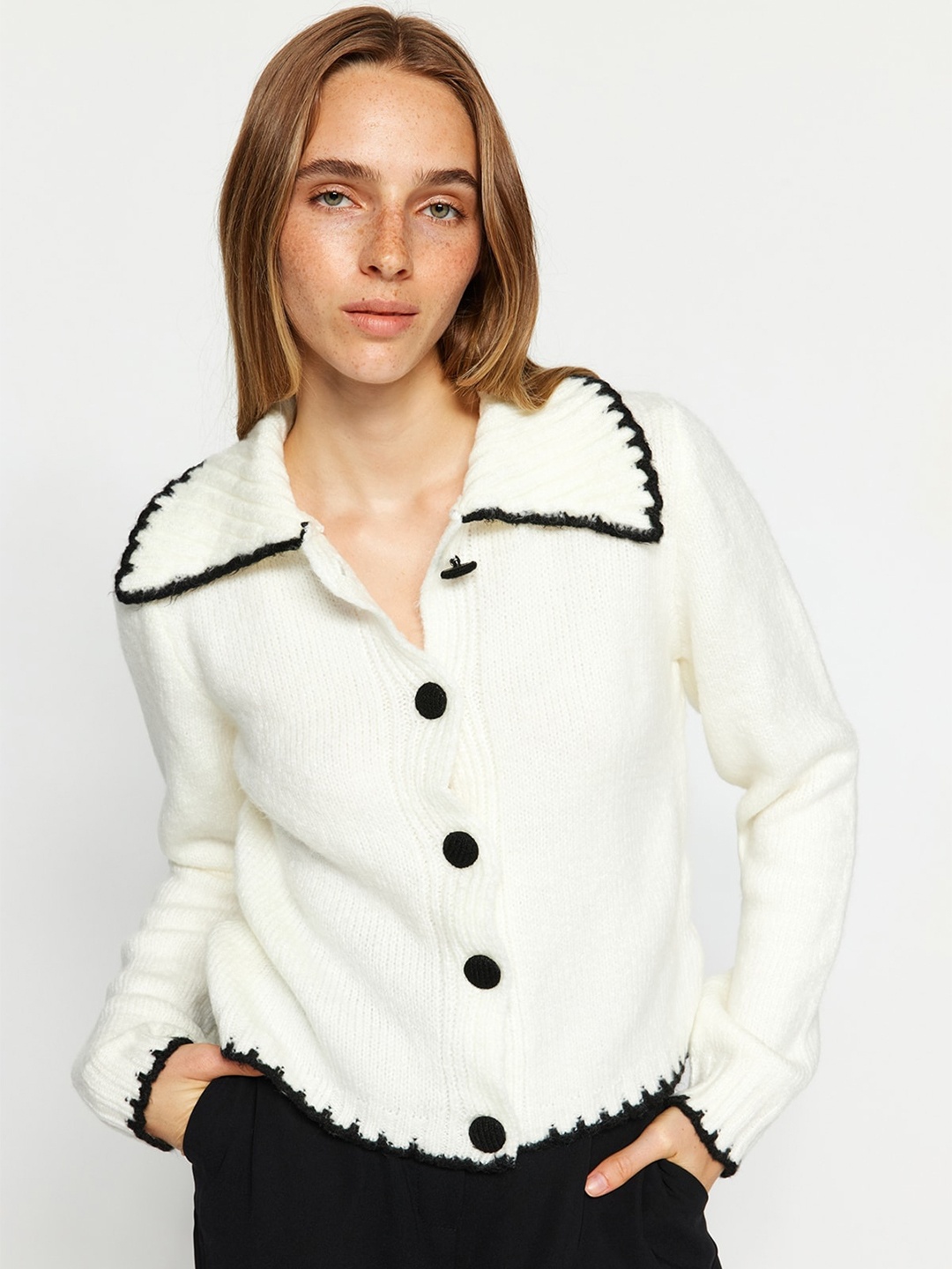 

Trendyol Shirt Collar Cardigan Sweater, White