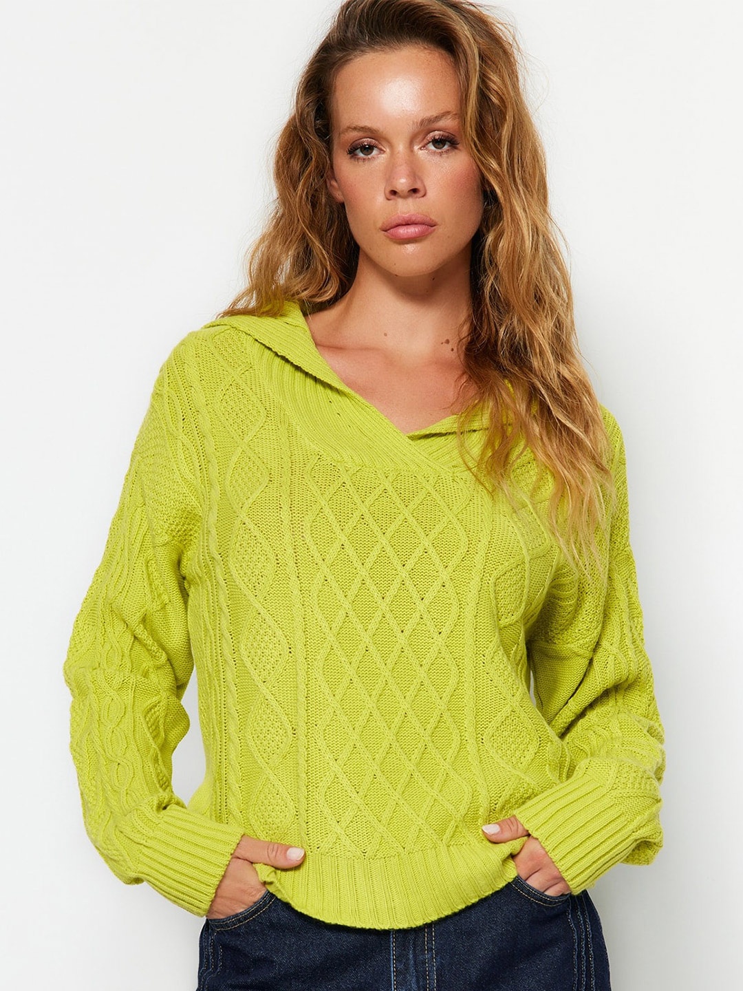 

Trendyol Cable Knit V-Neck Acrylic Pullover, Green