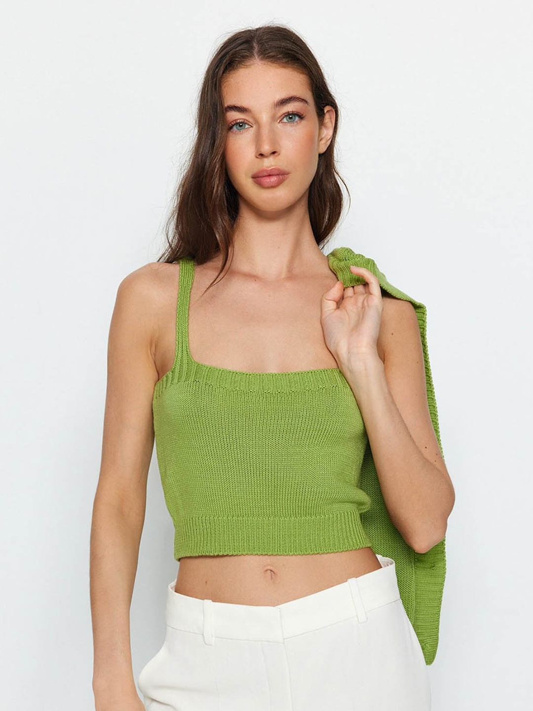 

Trendyol Cable Knit Self Design V-Neck Long Sleeves Crop Cardigan Sweaters, Green