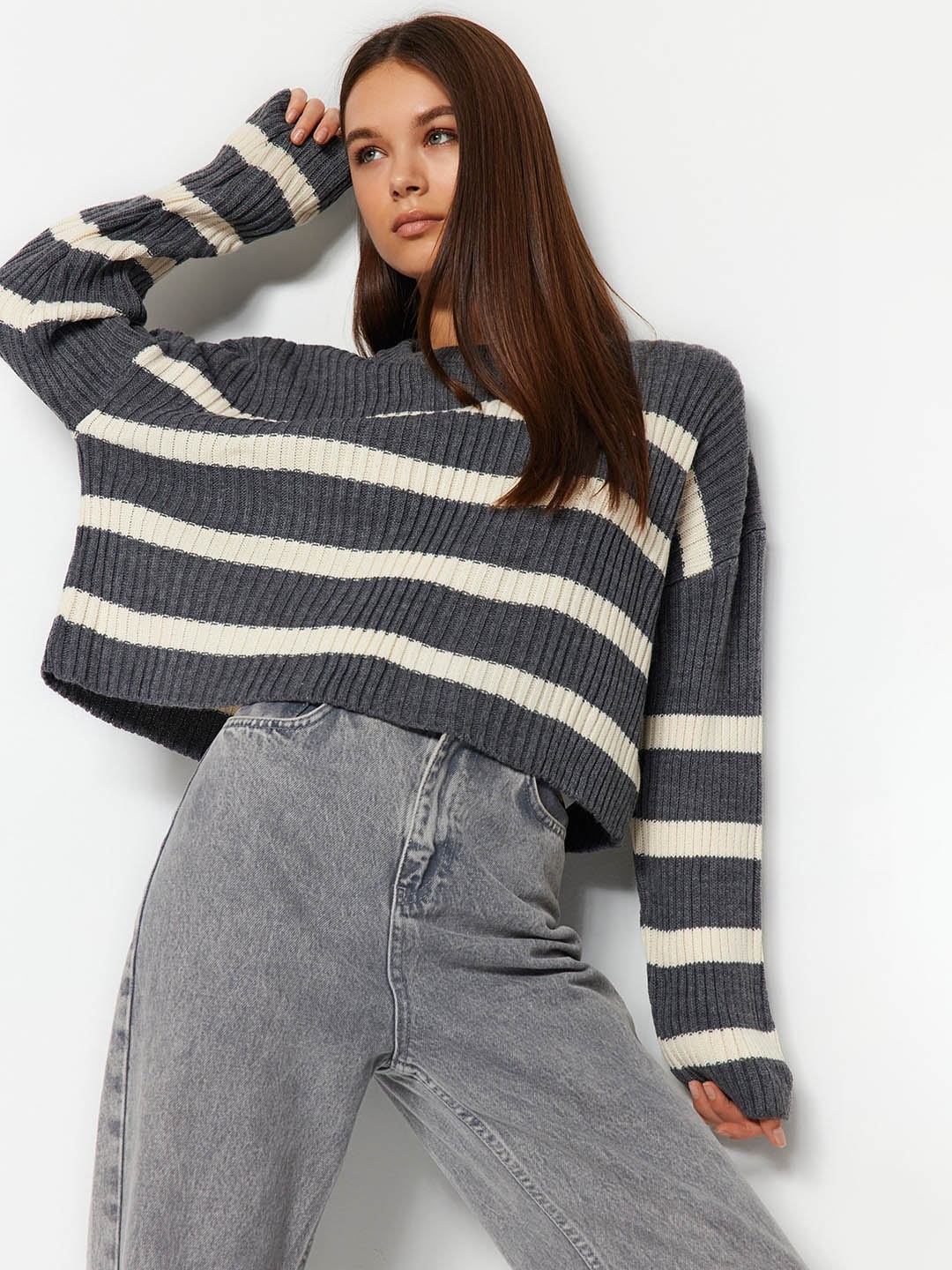 

Trendyol Striped Round Neck Pullover, Grey