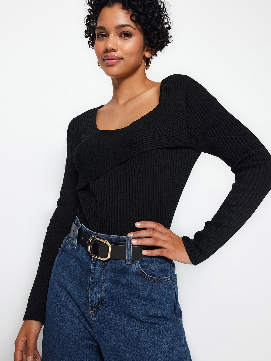 

Trendyol Square Neck Pullover, Black