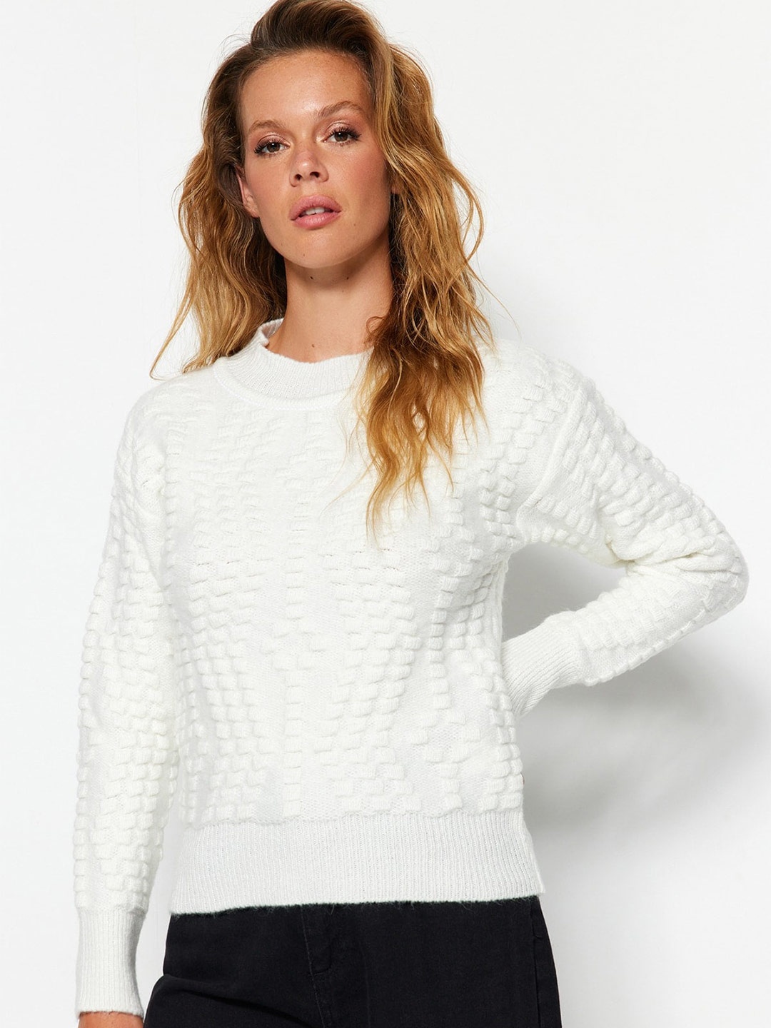 

Trendyol Geometric Self Design Pure Acrylic Pullover, White