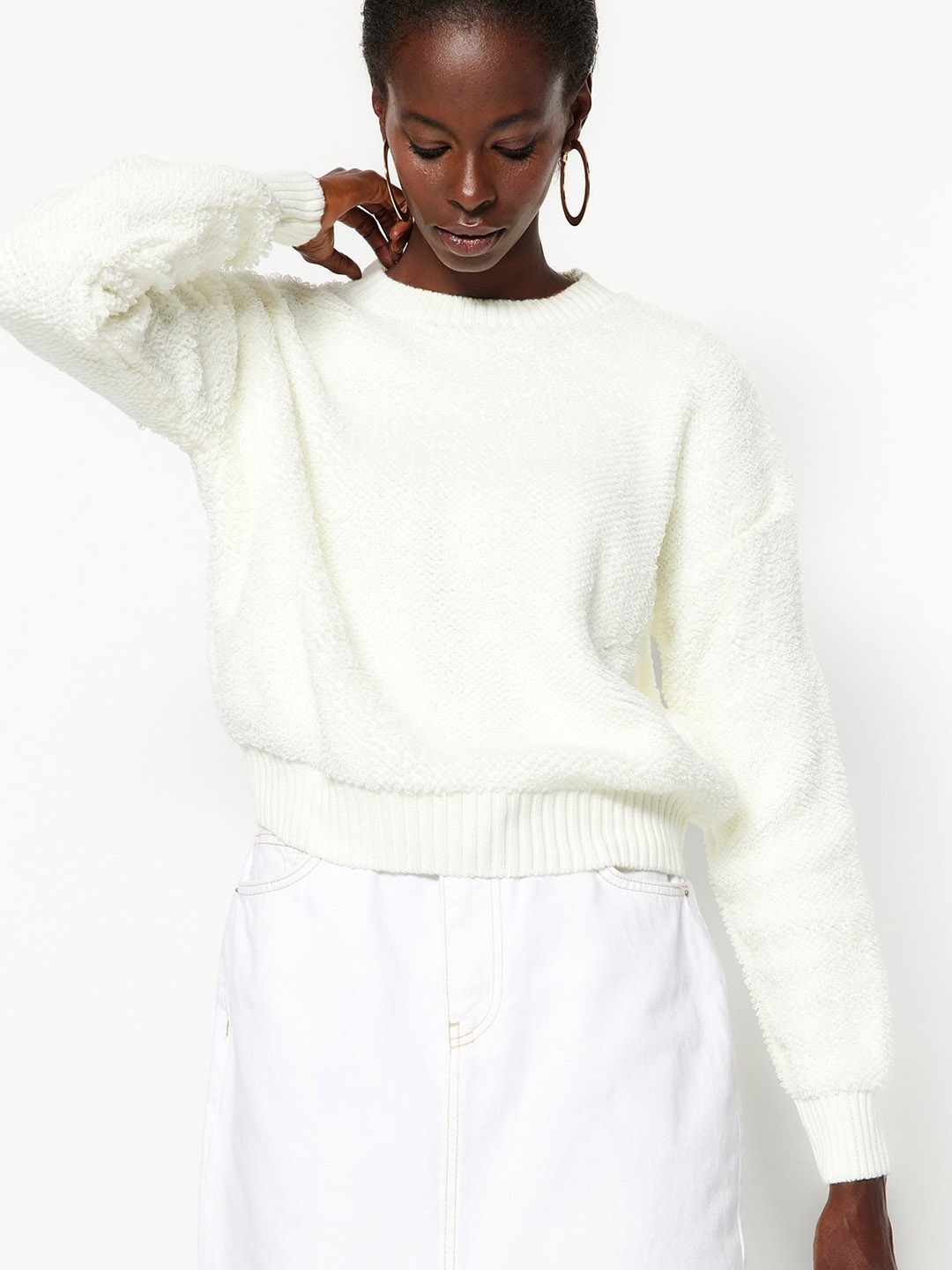 

Trendyol Round Neck Pullover, White