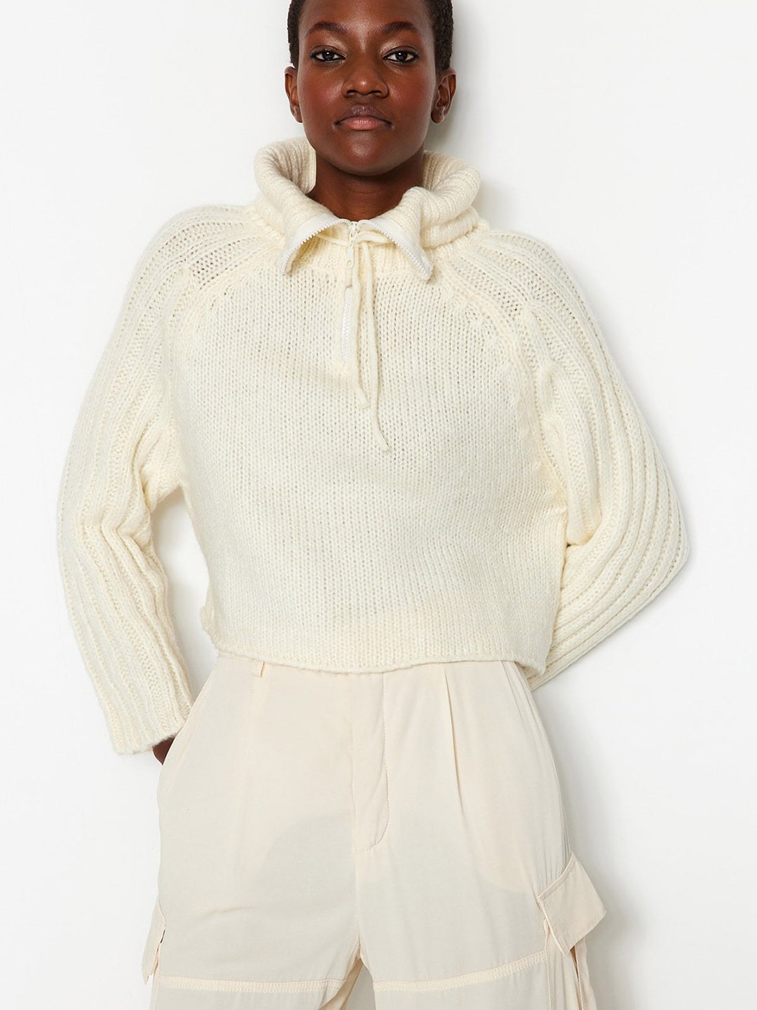 

Trendyol Self Design Open Knit Turtle Neck Ribbed Pullover Sweaters, White
