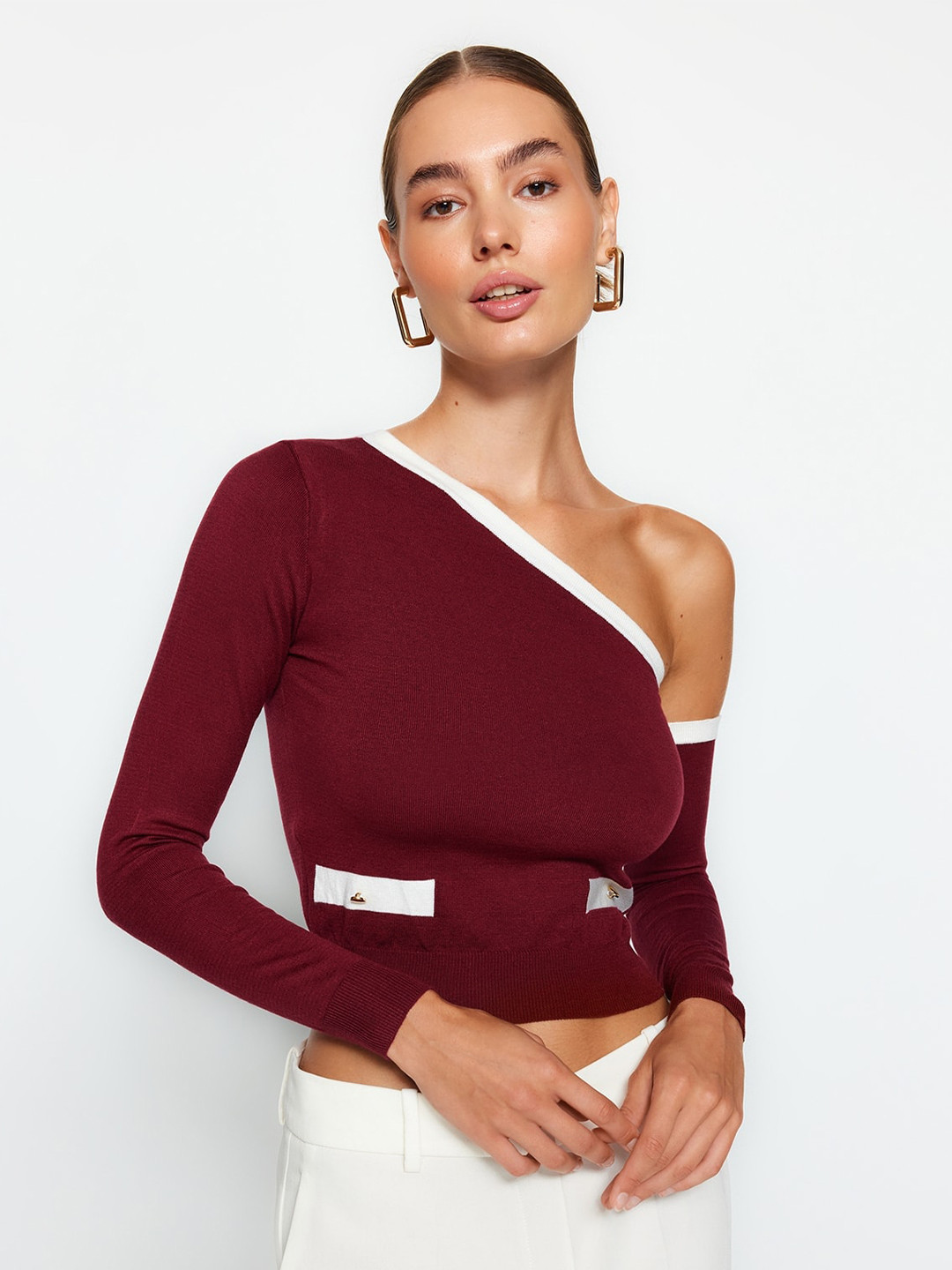 

Trendyol Off Shoulder Crop Poncho, Maroon