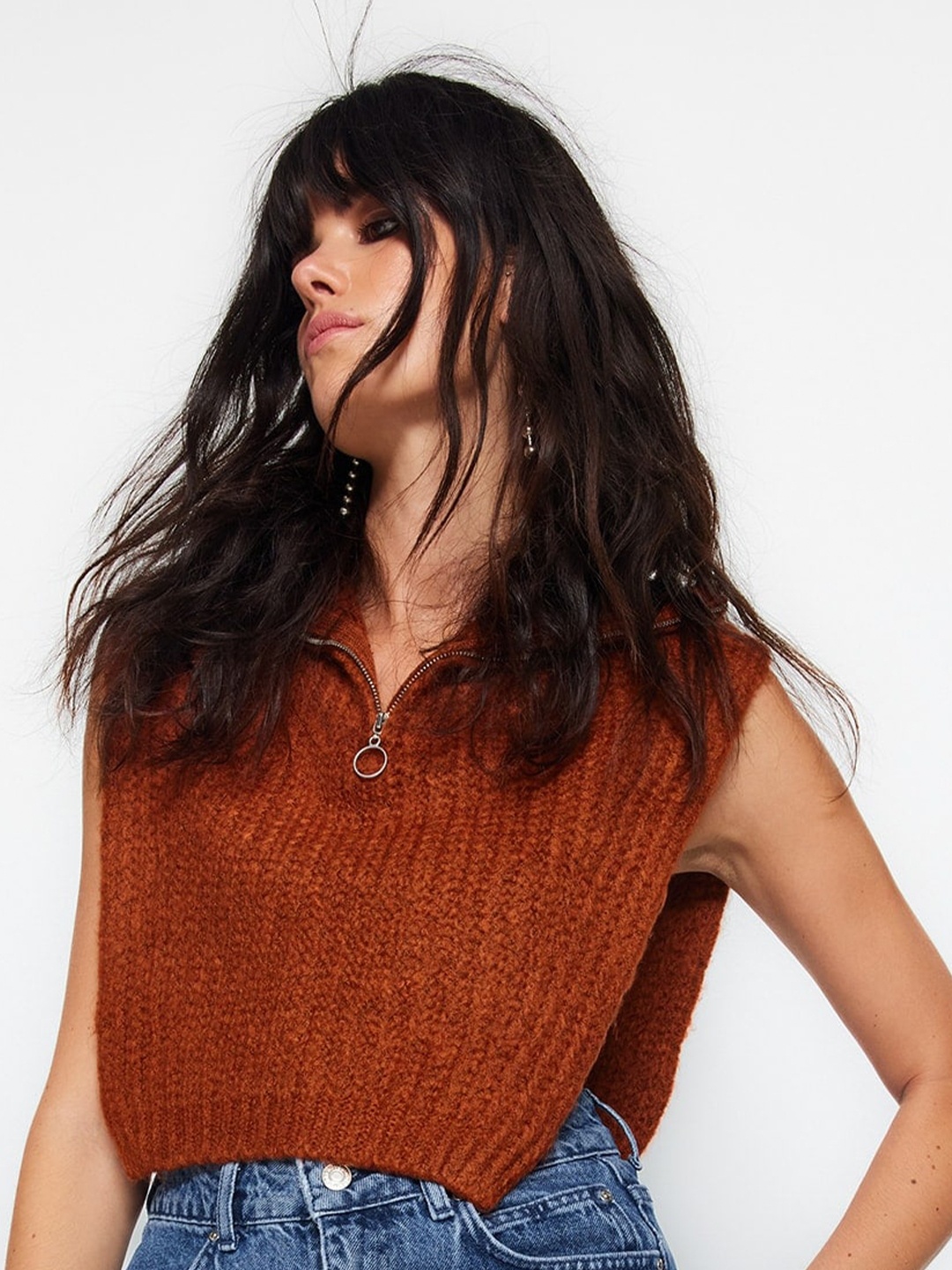 

Trendyol High Neck Crop Sweater Vest Sweater, Brown