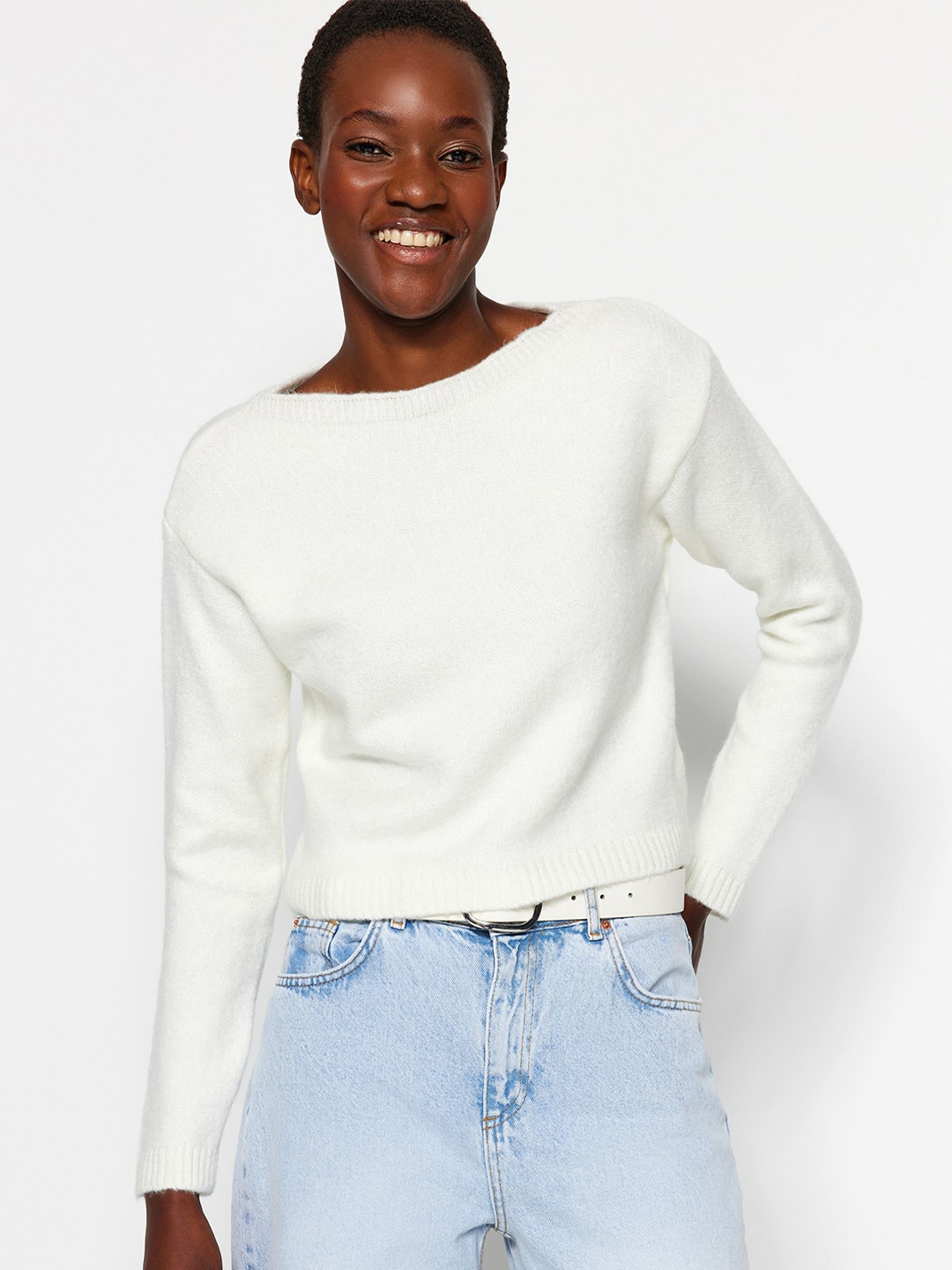 

Trendyol Boat Neck Pullover Sweater, White