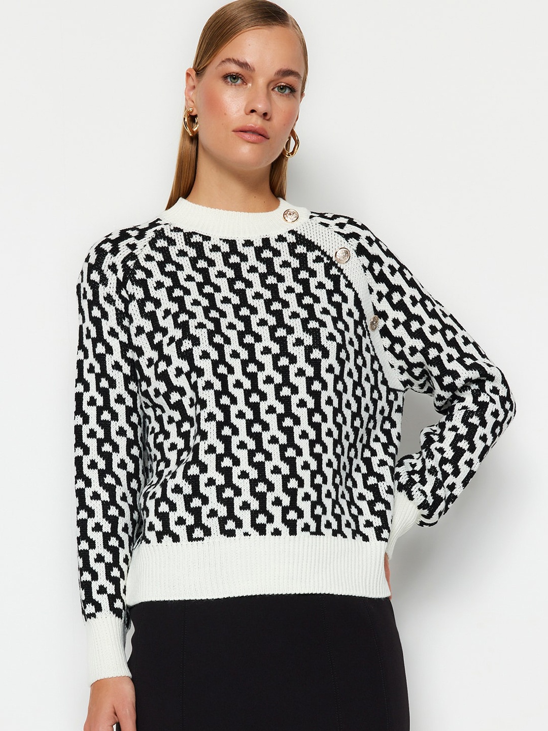 

Trendyol Geometric Printed Acrylic Pullover, White