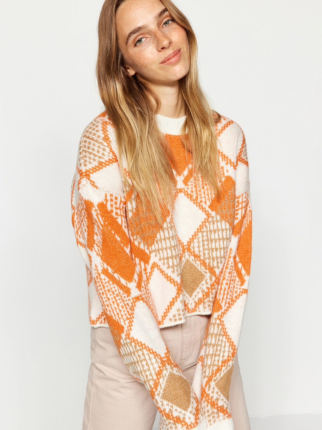 

Trendyol Geometric Printed Pullover Sweaters, Orange