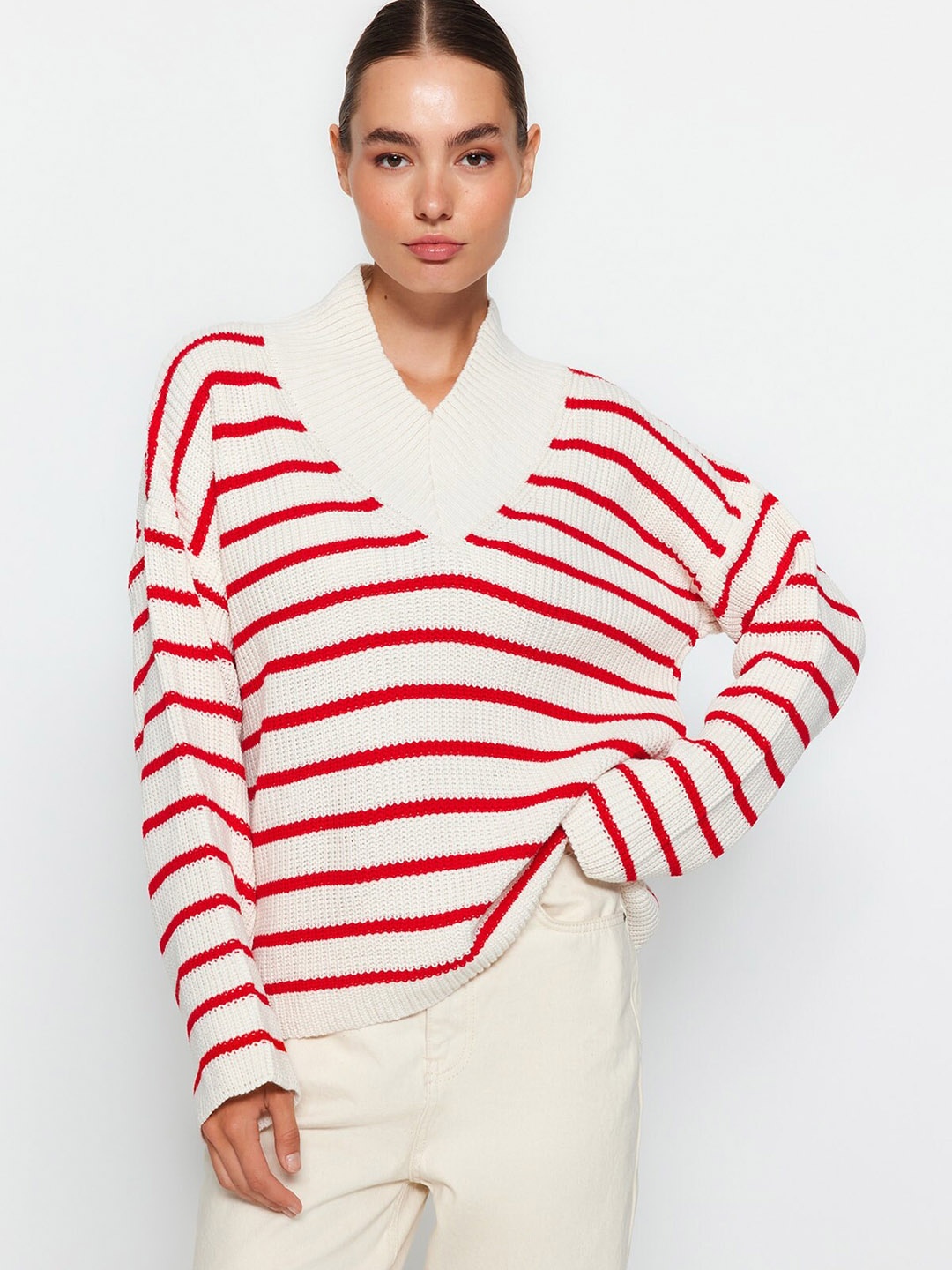 

Trendyol Striped V-Neck Acrylic Pullover, White