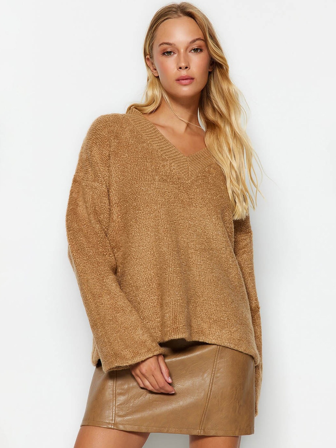

Trendyol Self Designed V-Neck Pullover, Brown