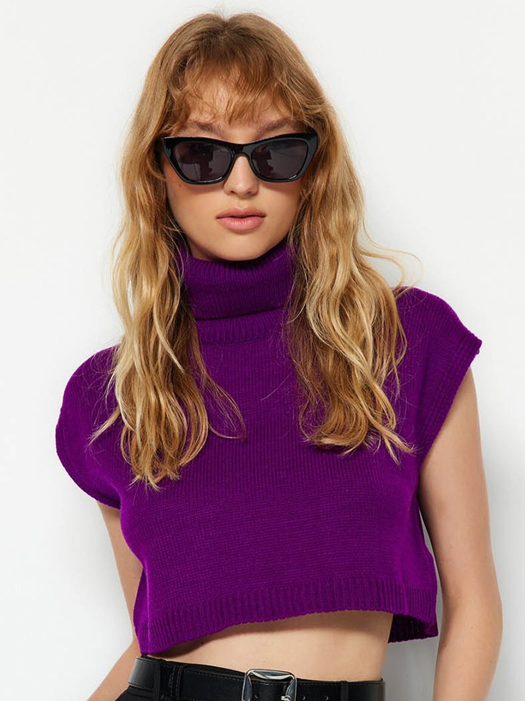 

Trendyol Turtle Neck Crop Acrylic Pullover, Purple