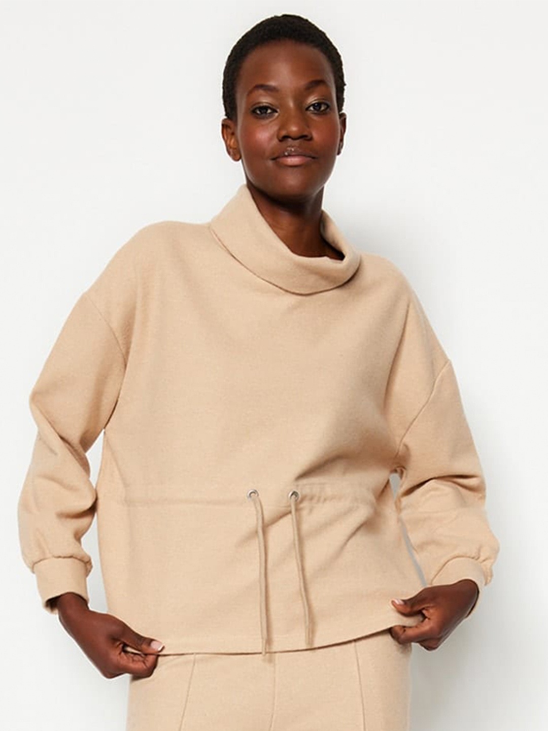 

Trendyol Turtle Neck Sweatshirt, Beige