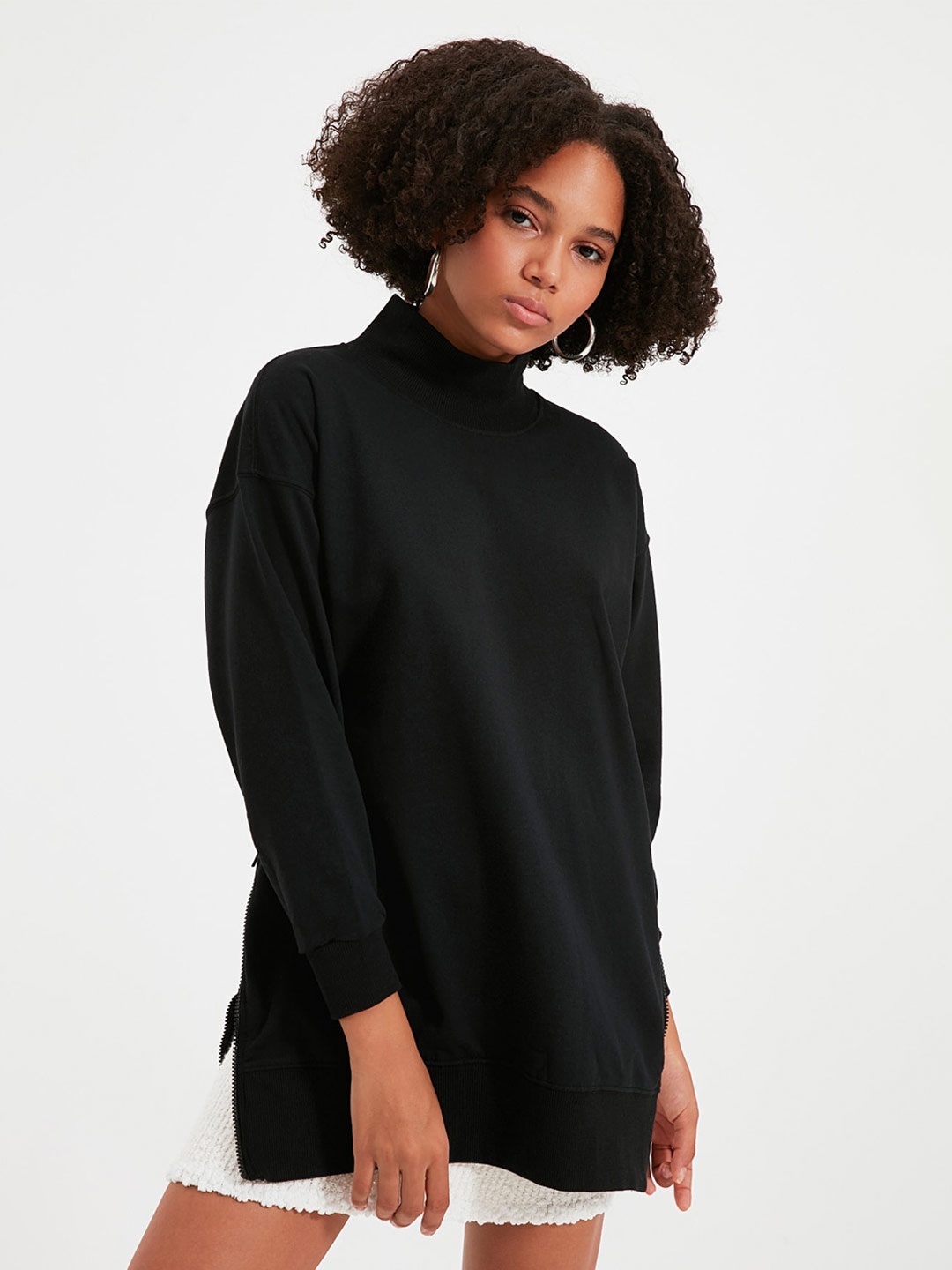 

Trendyol Turtle Neck Longline Pullover, Black