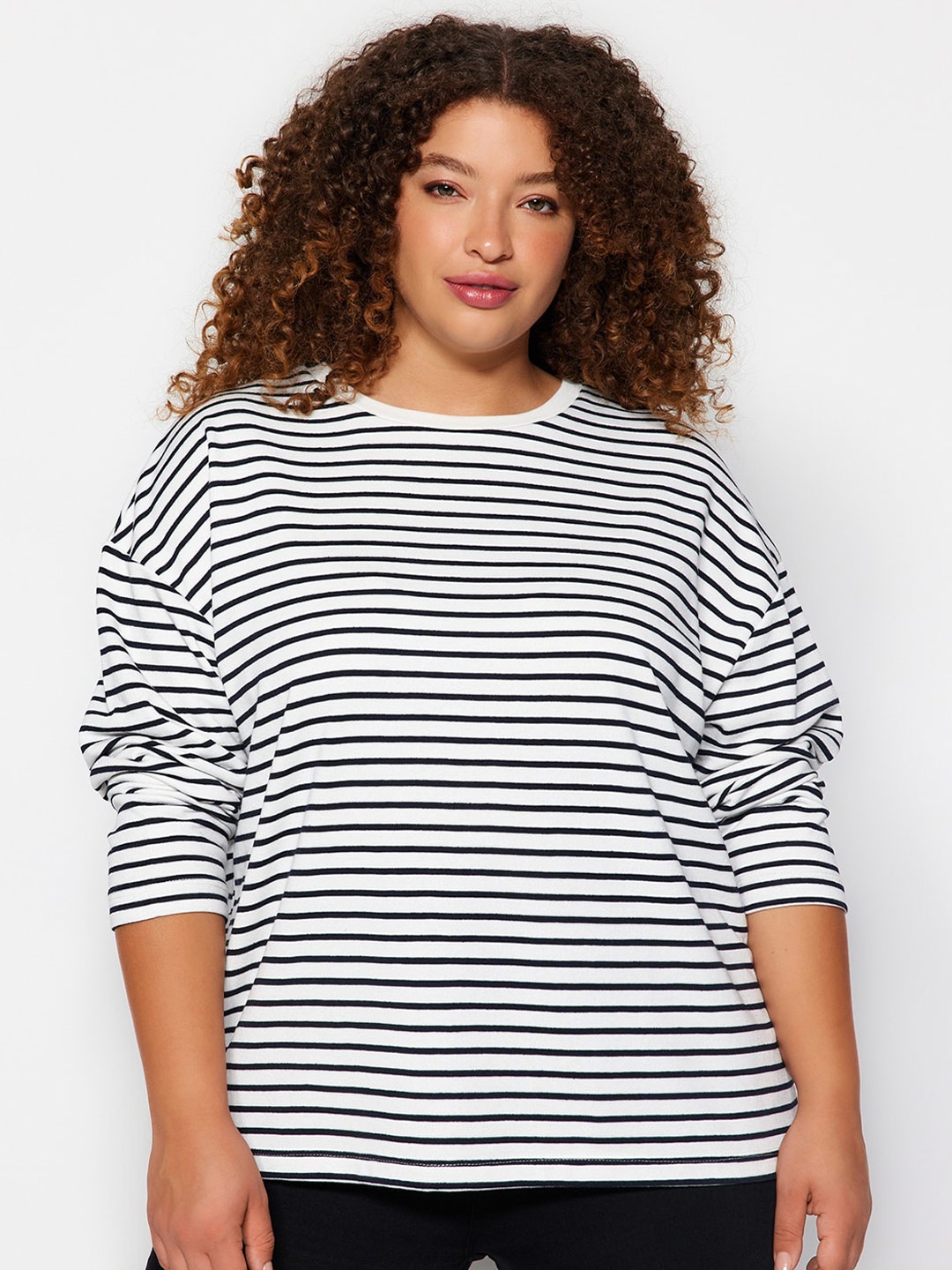

Trendyol Striped Pure Cotton Sweatshirt, White