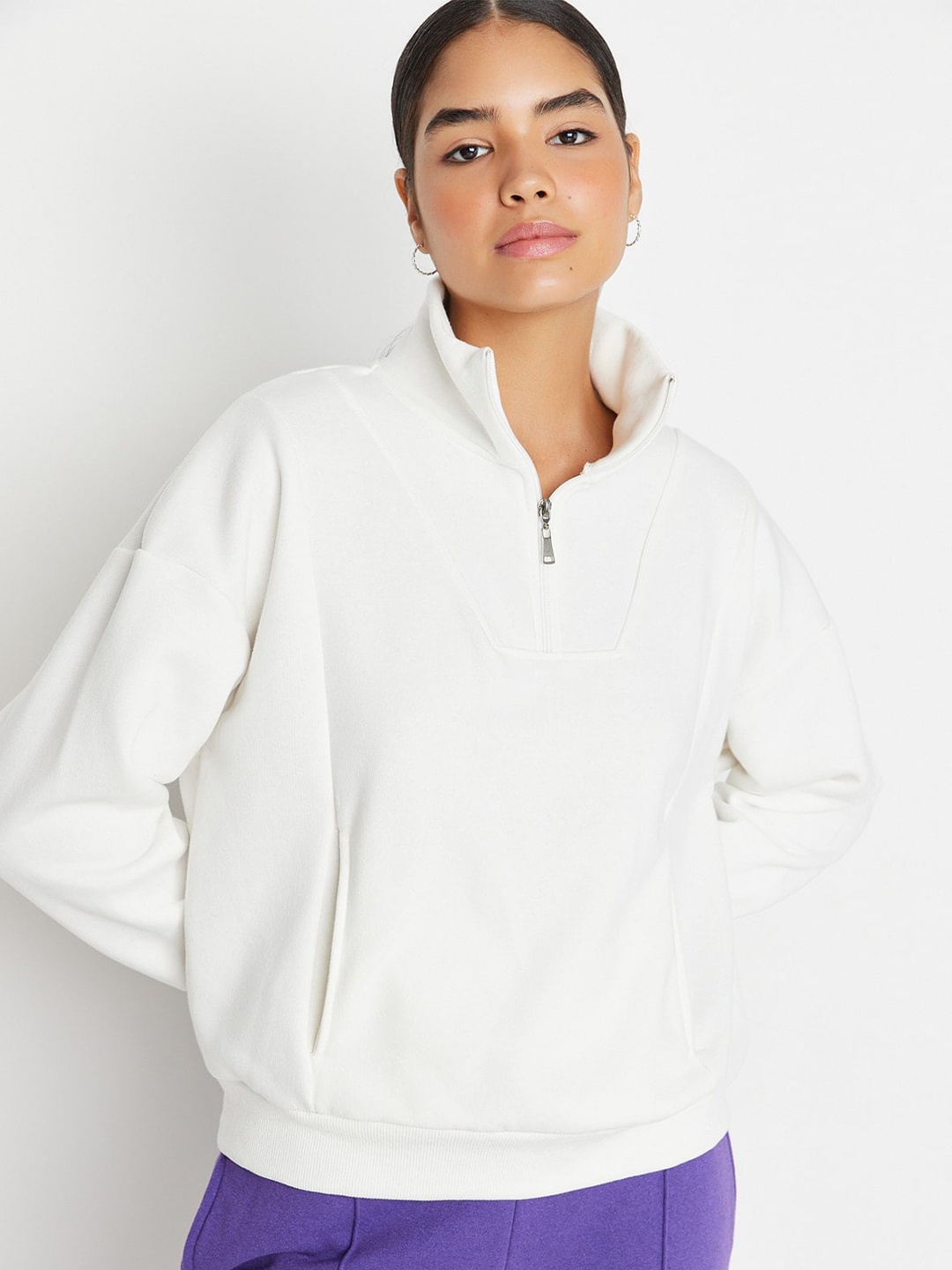 

Trendyol Mock Collar Sweatshirt, White