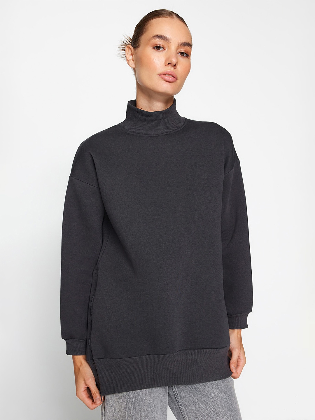 

Trendyol Turtle Neck Regular Sweatshirt, Black