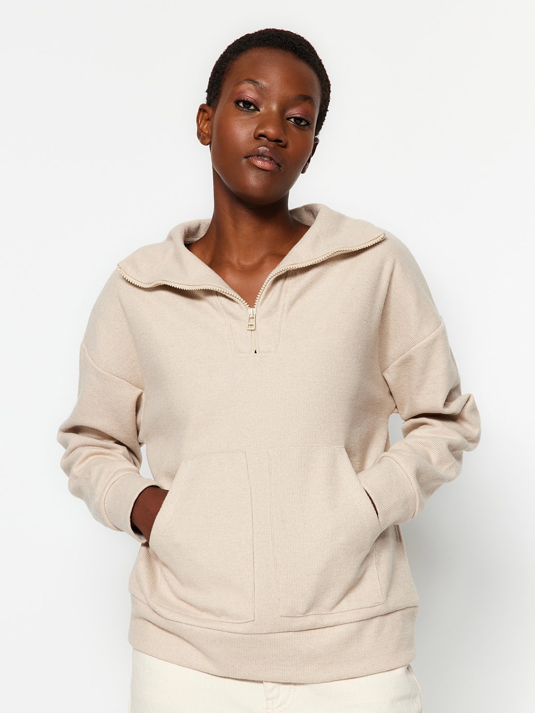 

Trendyol Mock Neck Half Zipper Sweatshirt, Beige