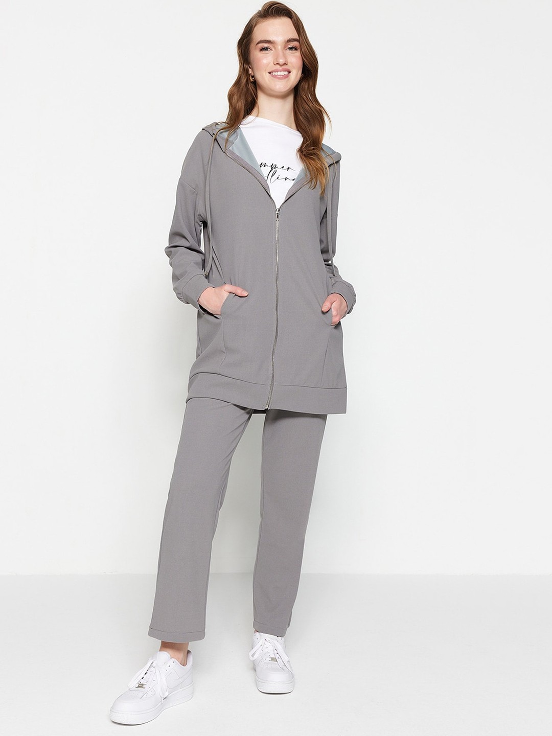

Trendyol Hooded Long Sleeves Zipper Tracksuit, Grey