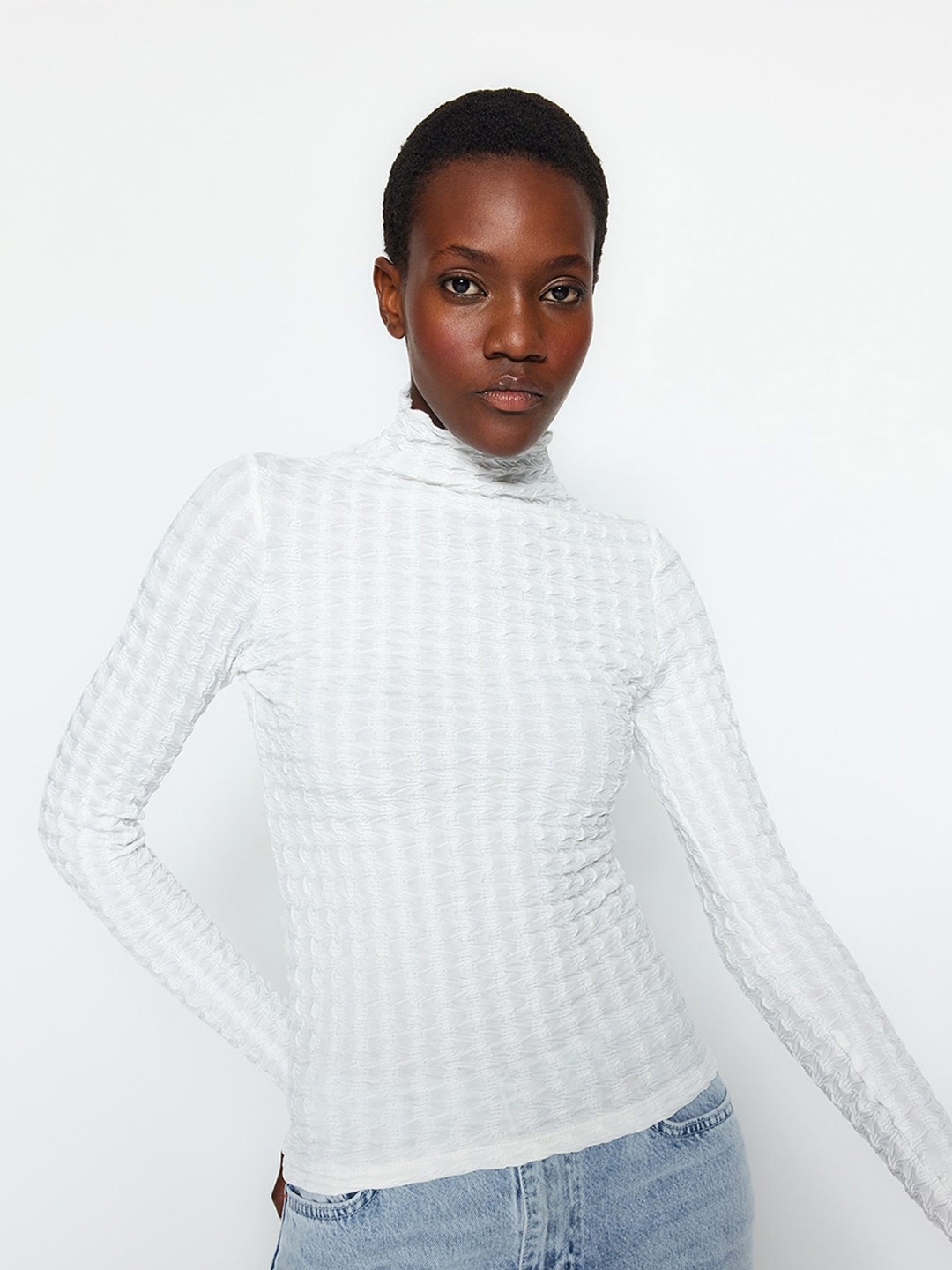 

Trendyol Self Design Long Sleeves Fitted Top, White
