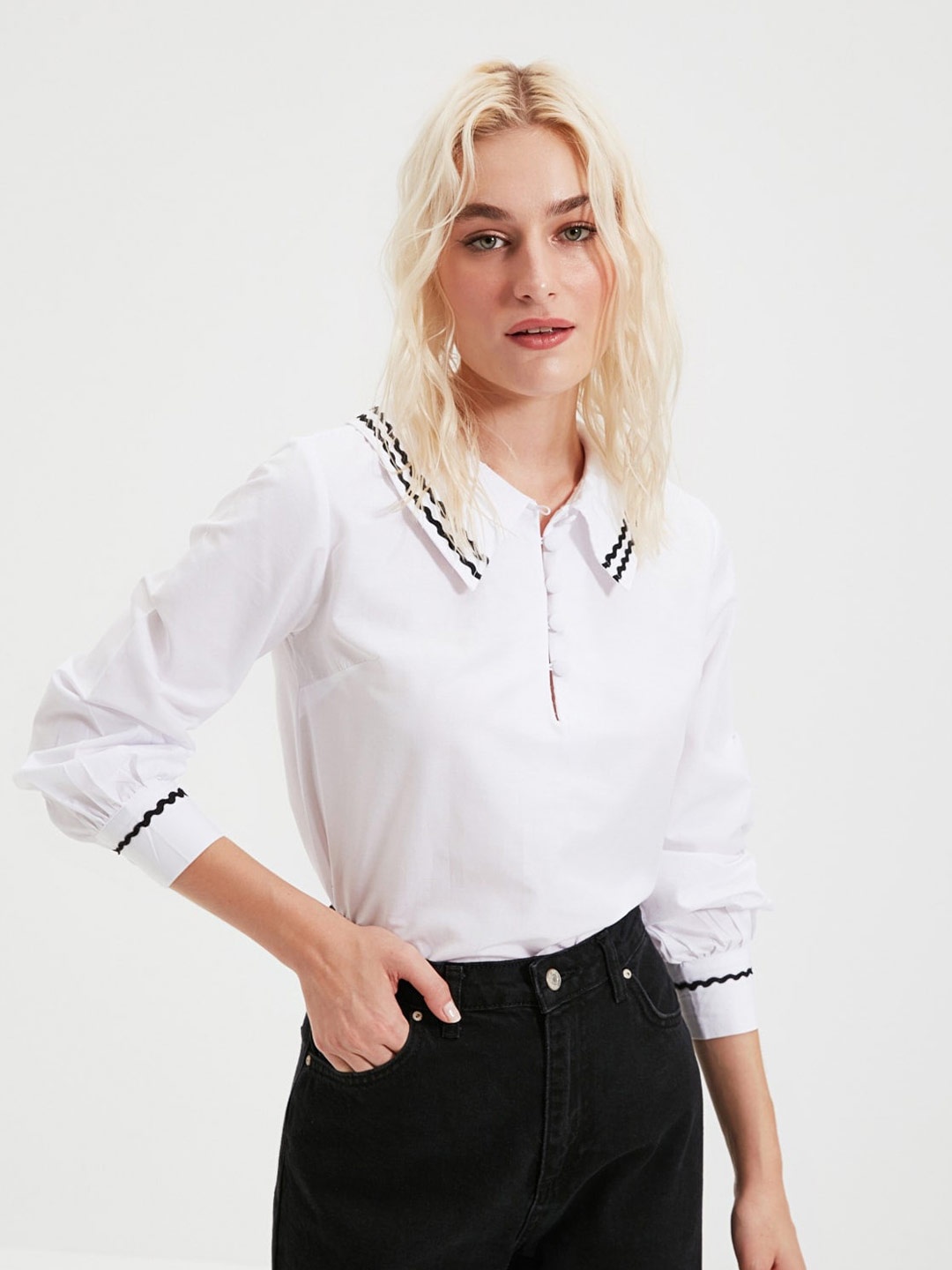 

Trendyol Cuffed Sleeves Shirt Style Top, White