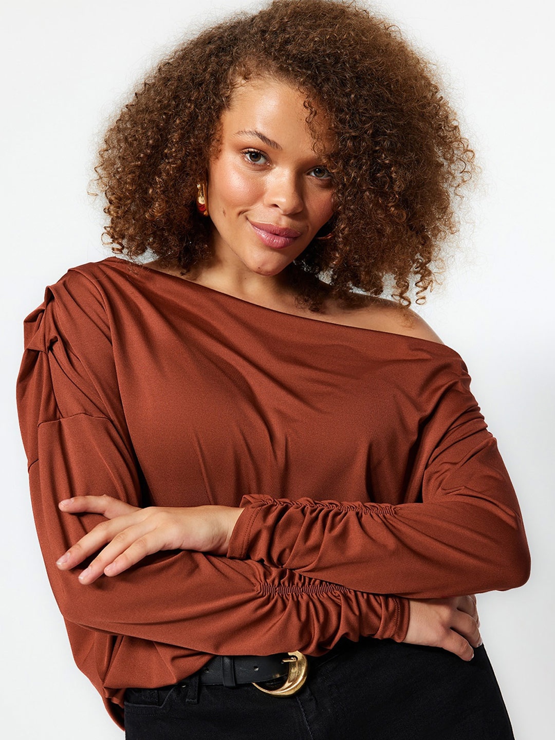 

Trendyol Off-Shoulder Long Sleeve Top, Brown