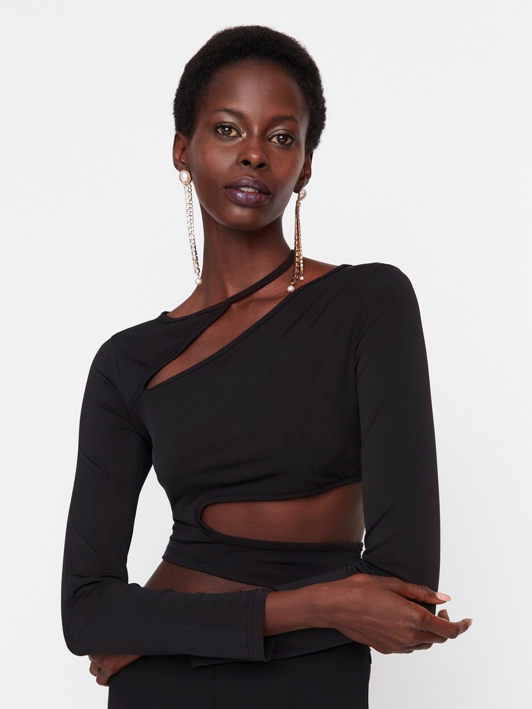 

Trendyol Round Neck Cut Outs Fitted Crop Top, Black