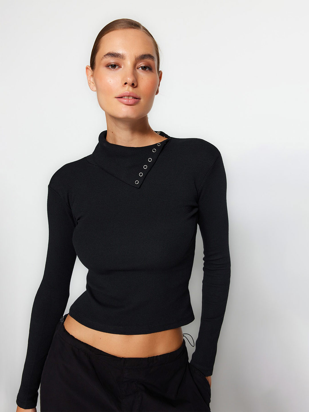 

Trendyol High Neck Long Sleeves T-shirt, Black