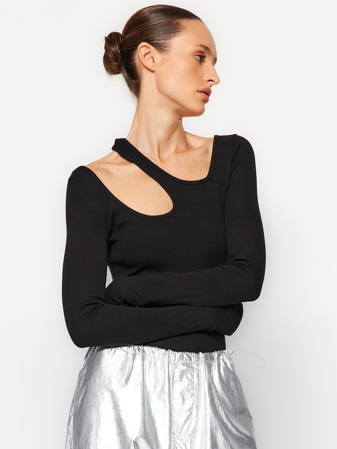 

Trendyol Asymmetric Neck Fitted Cotton Top, Black