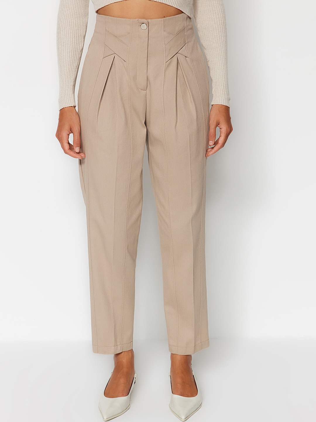 

Trendyol Women Mid-Rise Pleated Regular Fit Cotton Trousers, Beige