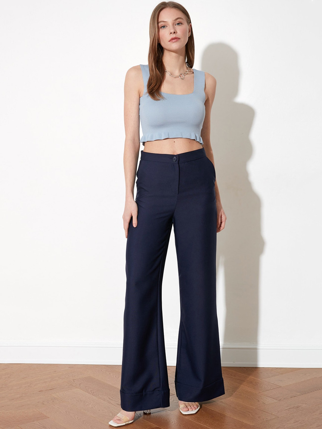 

Trendyol Women Mid Rise Parallel Trousers, Navy blue