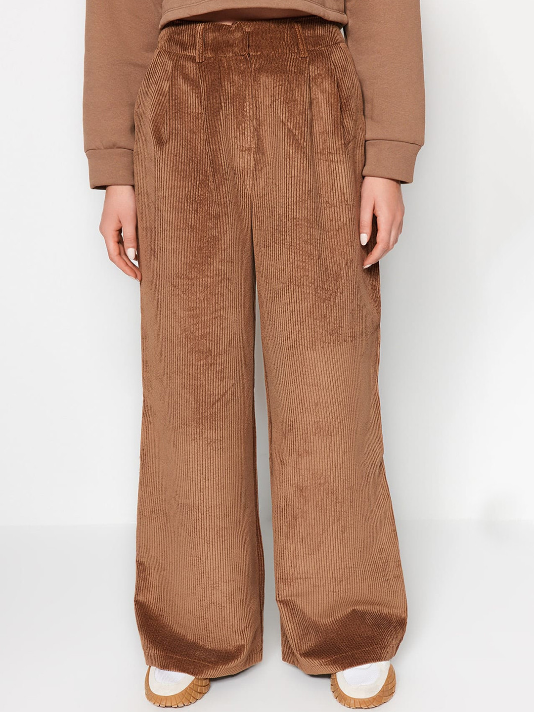 

Trendyol Women Mid Rise Plain Trousers, Brown