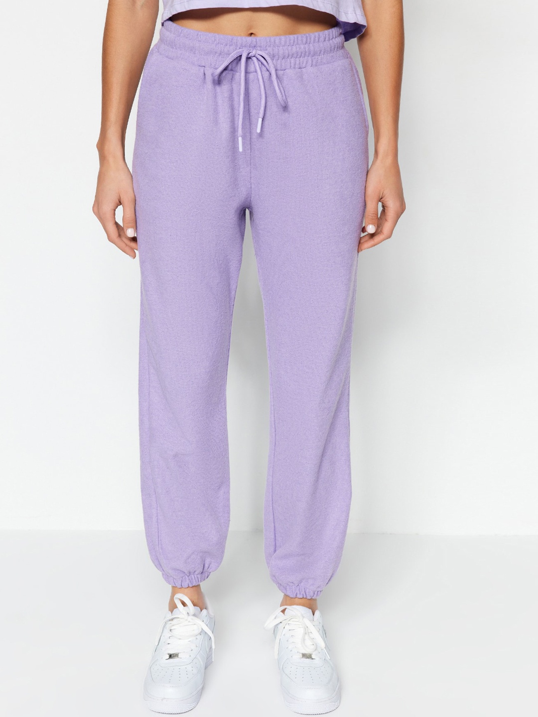 

Trendyol Women Mid-Rise Joggers, Lavender