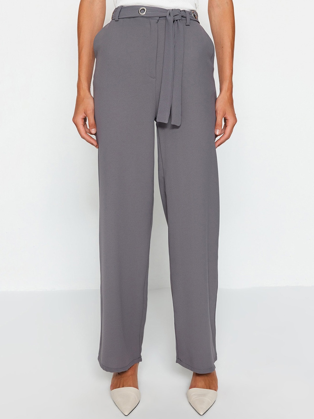 

Trendyol Women Mid Rise Plain Trousers, Grey