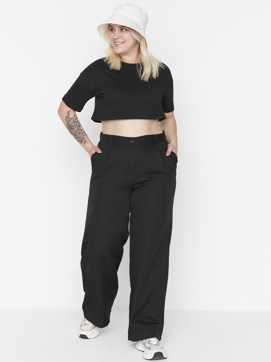 

Trendyol Women Straight Fit Pleated Regular Trousers, Black