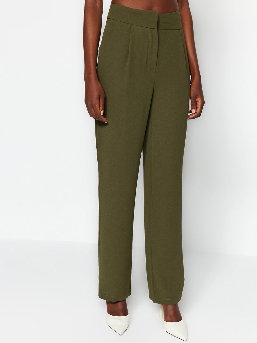 

Trendyol Women Mid-Rise Pleated Regular Trousers, Olive