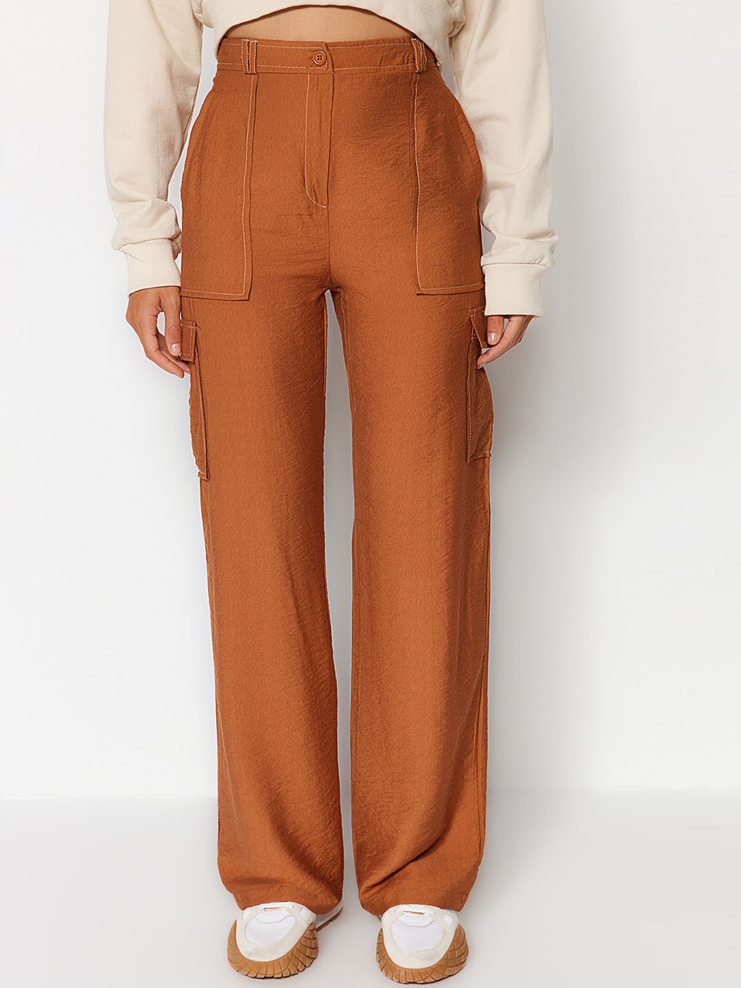 

Trendyol Women High Rise Plain Cargos Trousers, Brown
