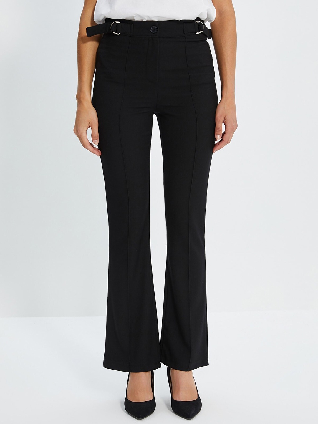 

Trendyol Women Trousers, Na