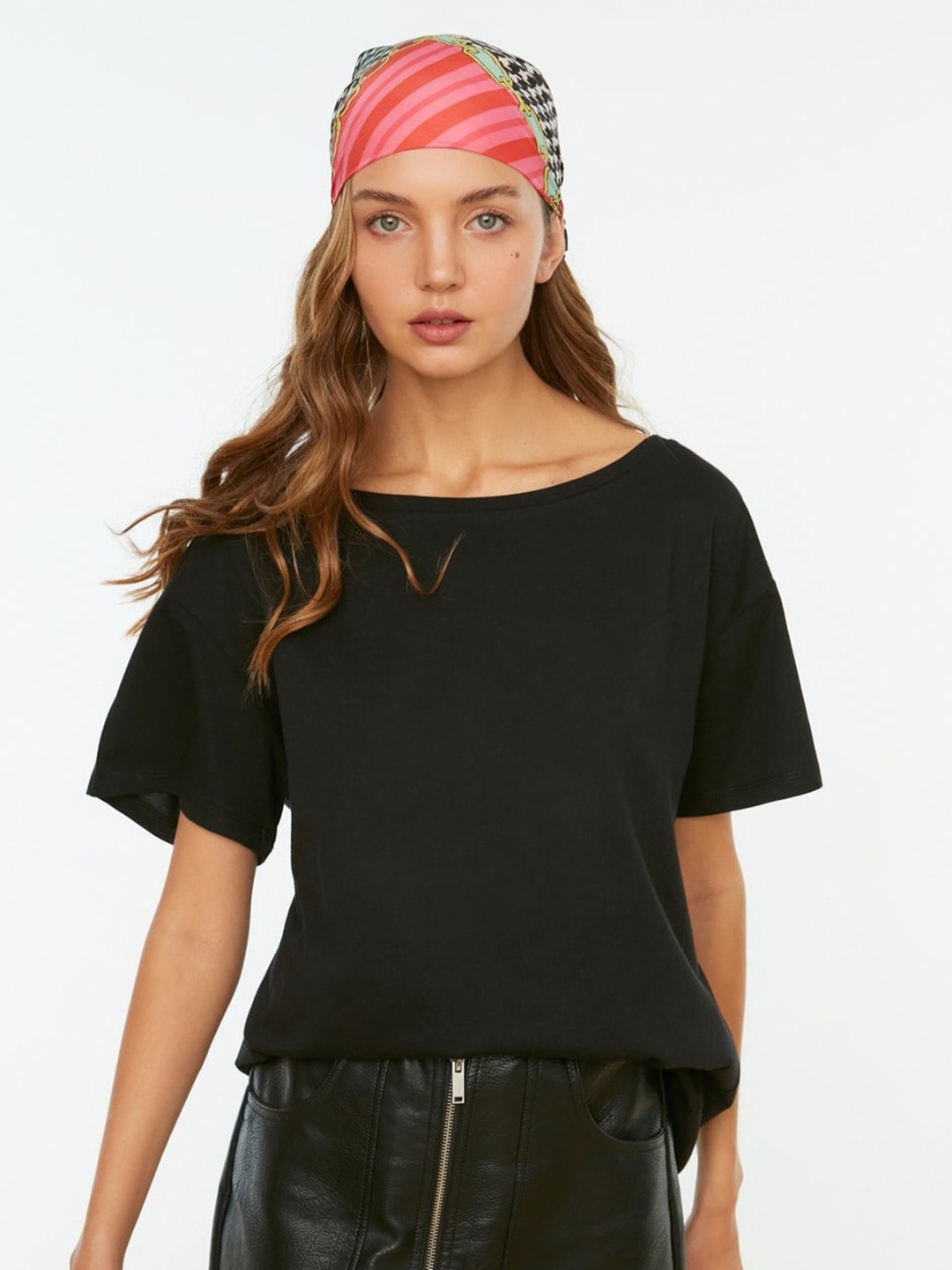 

Trendyol Extended Sleeves Pure Cotton Casual T-Shirt, Black