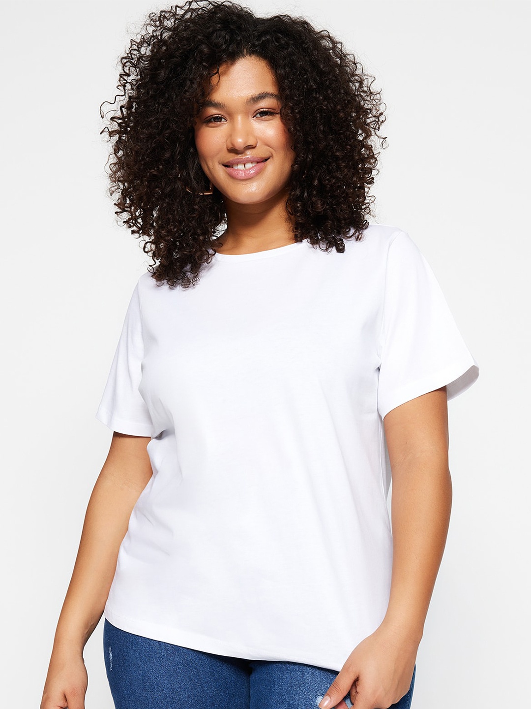 

Trendyol Plus Size Round Neck Pure Cotton T-shirt, White