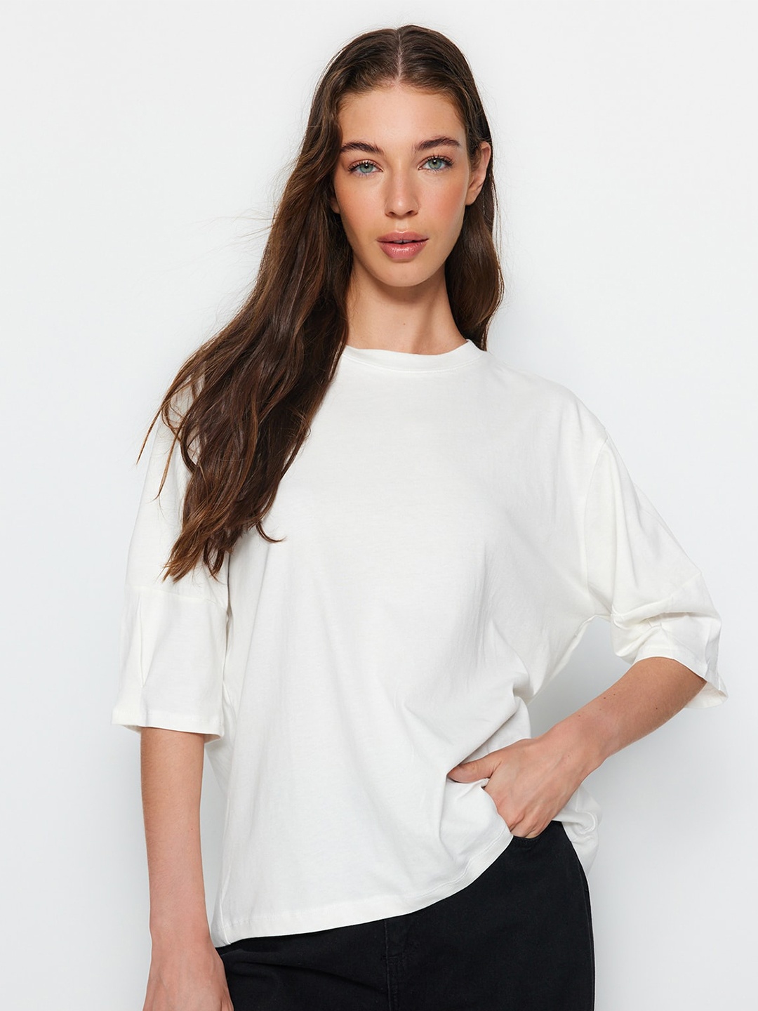 

Trendyol Round Neck Drop Shoulder Sleeves Pure Cotton T-shirt, White