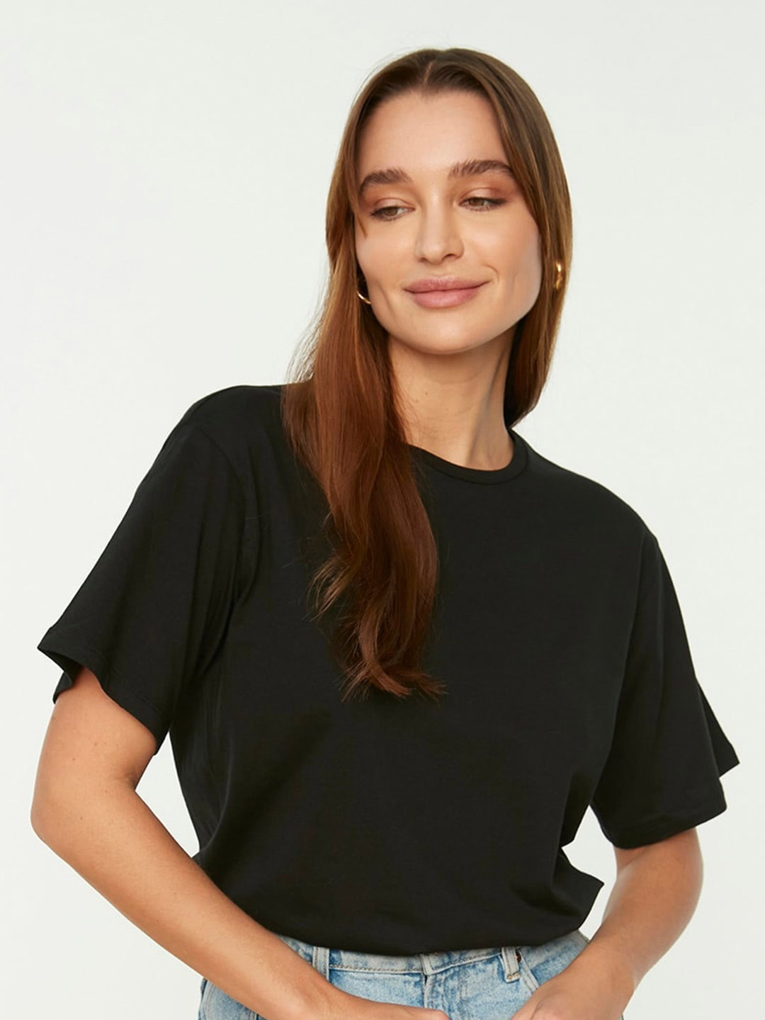 

Trendyol Round Neck Pure Cotton T-shirt, Black