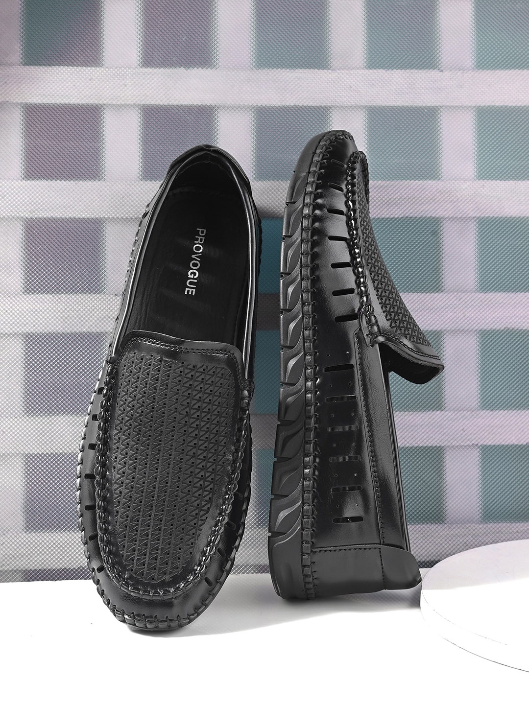 

Provogue Men Perforated Cut-Out Detail Lightweight Shoe-Style Sandals, Black