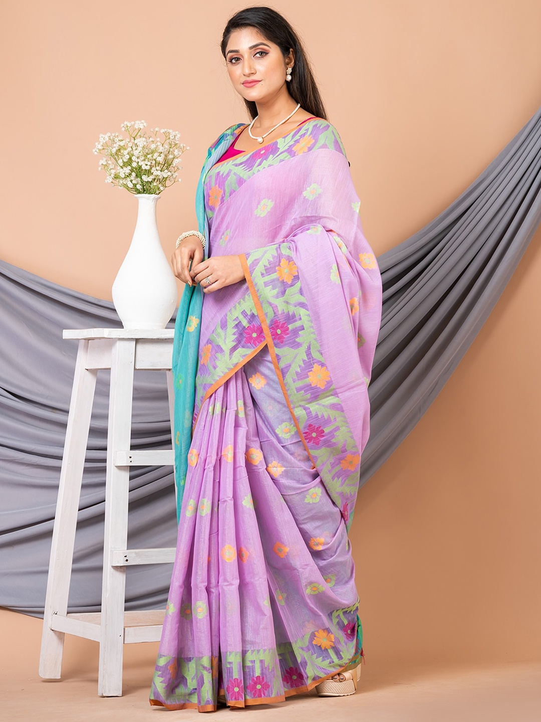 

Laa Calcutta Ethnic Motifs Woven Design Tissue Saree, Sea green