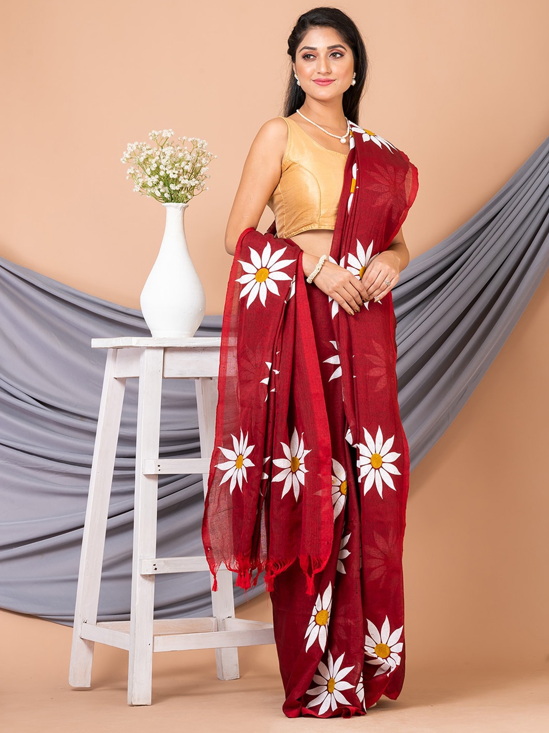 

Laa Calcutta Floral Pure Cotton Saree, Maroon